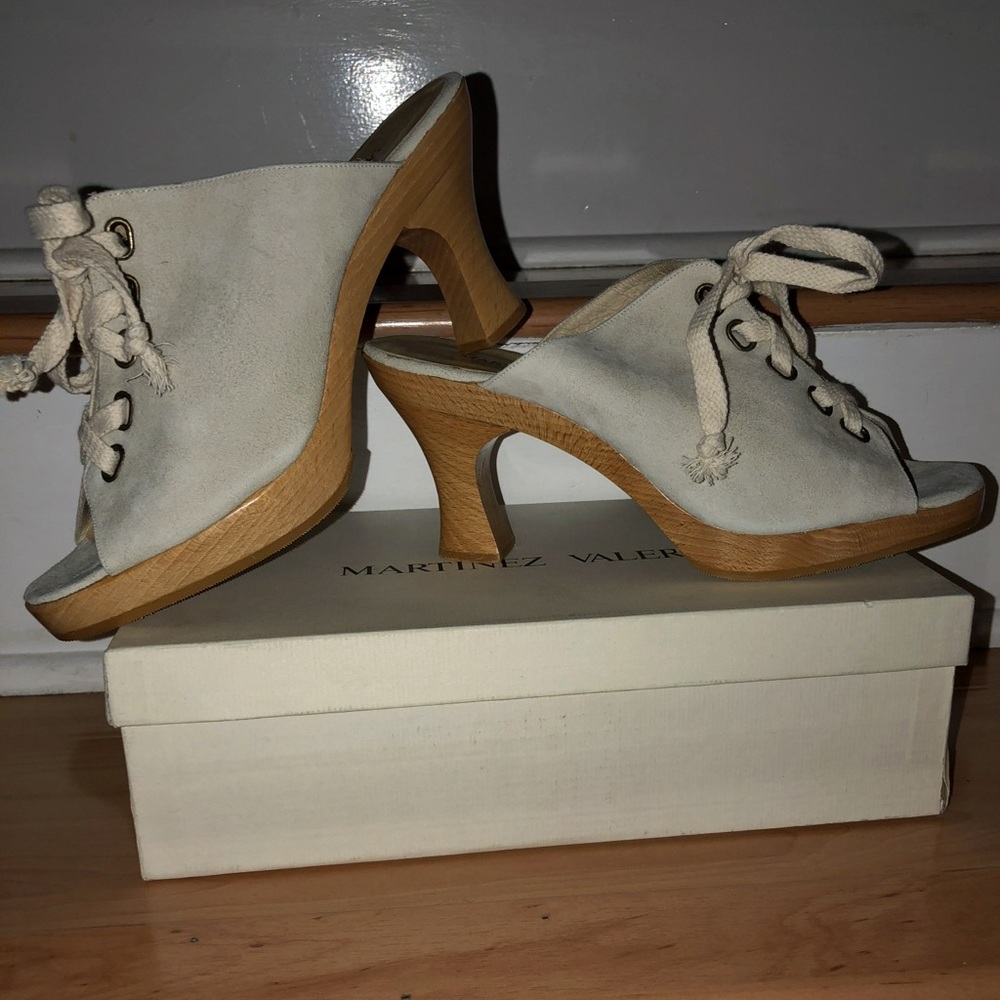 Ecru (Cream) Suede Slide, 8B ,NEVER WORN